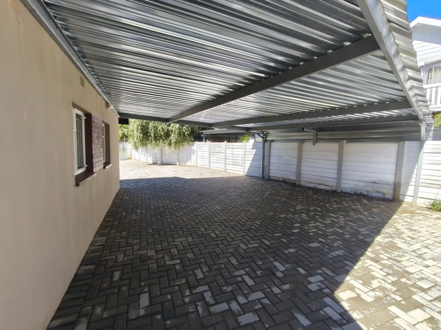3 Bedroom Property for Sale in Protea Park North West